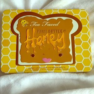 Too Faced Peanut Butter and Honey Palette